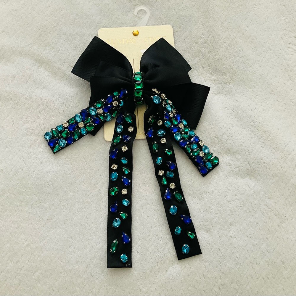 SUNDAY . STATE hair accessories woman’s